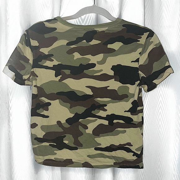 Super cute camo crop top!!! - Picture 1 of 1